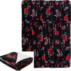 Victoria’s Secret Sherpa Fleece Floral Blanket